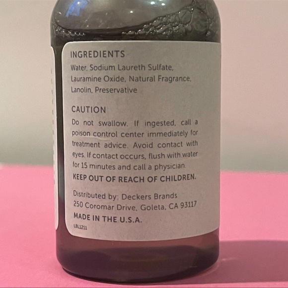 Two Piece UGG Travel Cleaning Kit - Picture 5 of 10